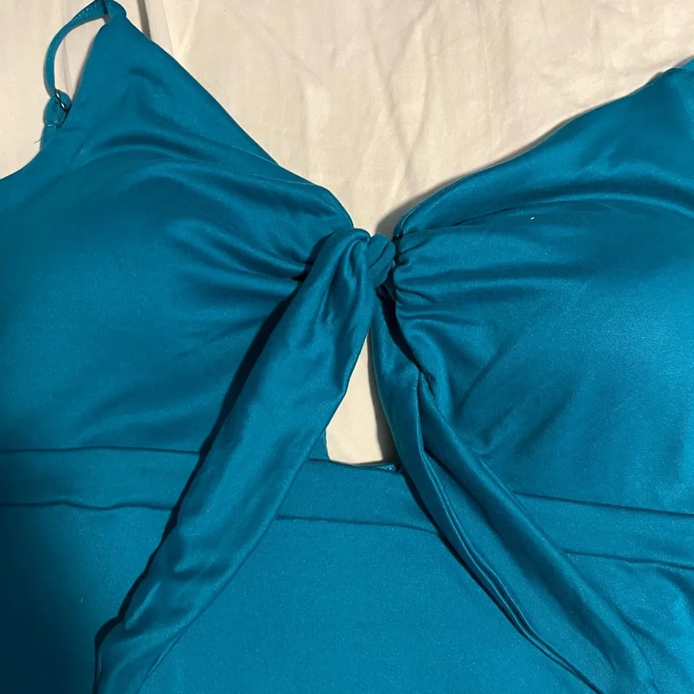 Sundress, SO brand, XL, tie front with removable padded top, turquoise color - Picture 2 of 4
